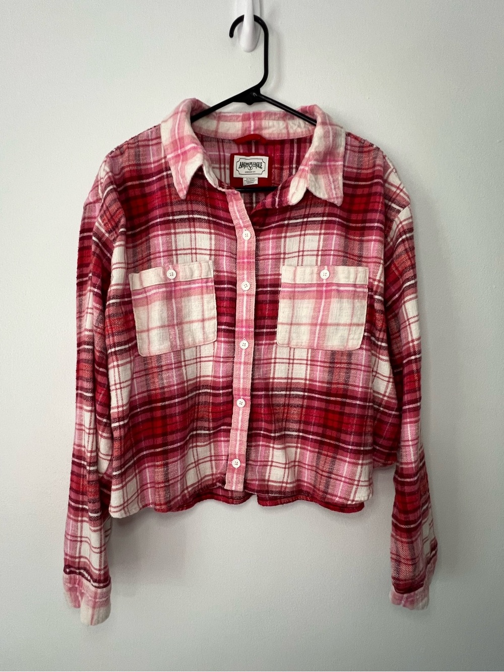 American Eagle Juniors Red & Pink Cropped Plaid Button Up Shirt